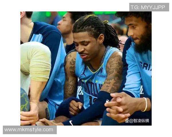 2012年季后赛灰熊与雷霆的激烈对决回顾与分析