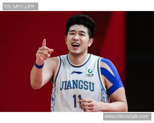 吴冠希：从青涩球员到篮球明星的成长之路与奋斗故事